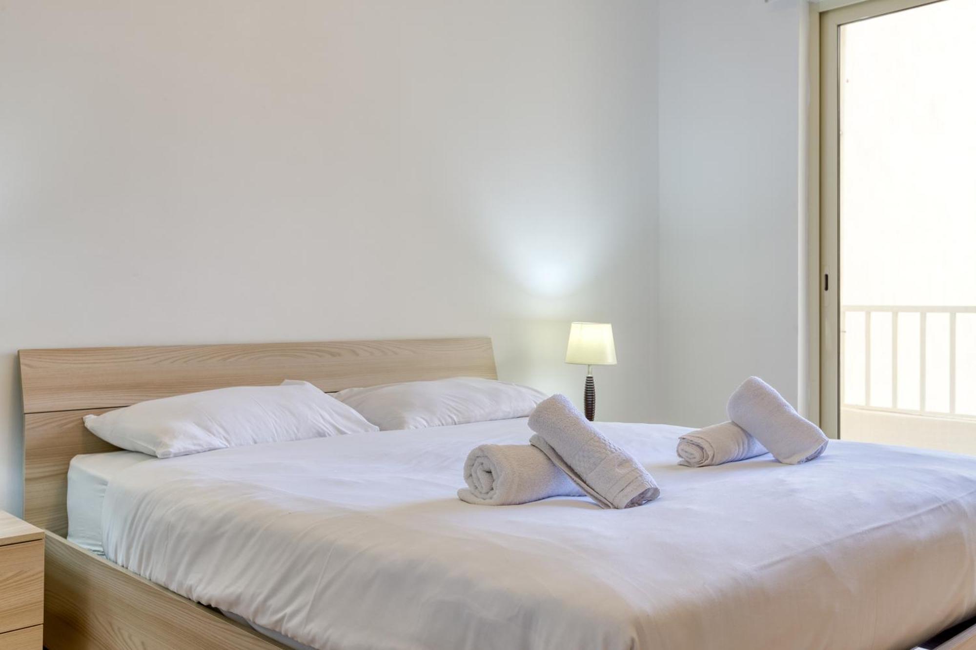 Seafront Sliema Apartment With Balcony & Sea Views By Jl Exterior foto