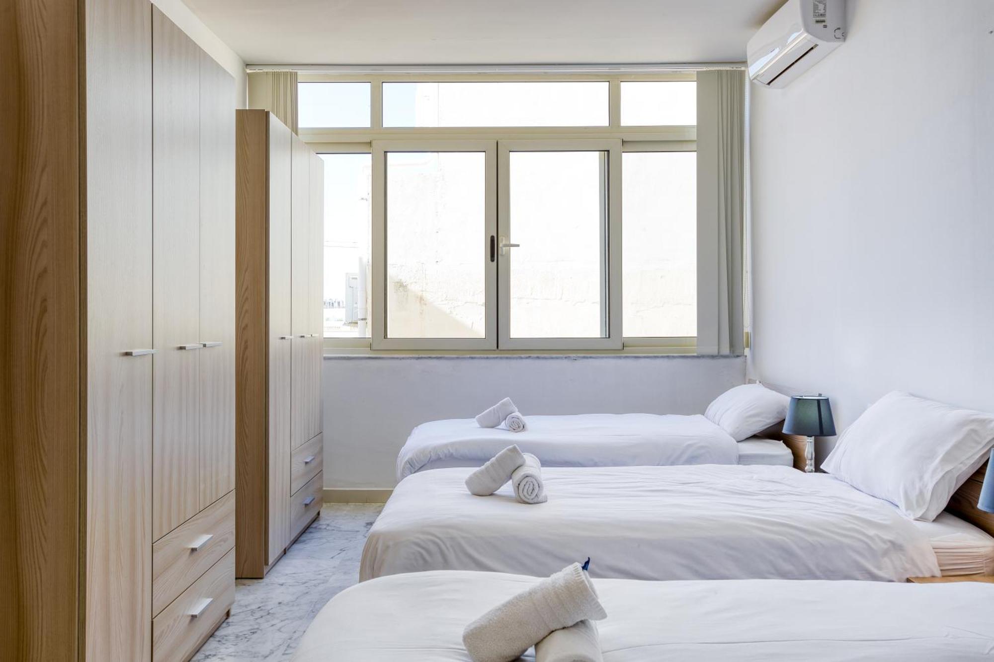 Seafront Sliema Apartment With Balcony & Sea Views By Jl Exterior foto